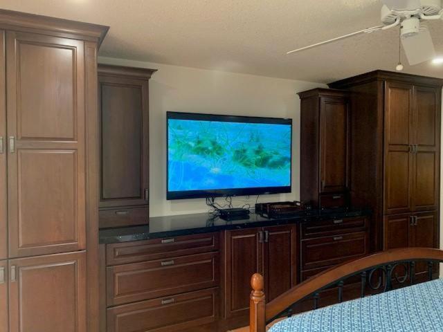 Beautifully Renovated Summer Of 2020 Come And Enjoy This Lovely Unit キーウェスト エクステリア 写真