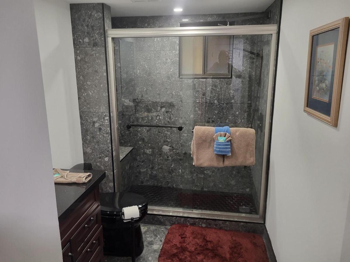 Beautifully Renovated Summer Of 2020 Come And Enjoy This Lovely Unit キーウェスト エクステリア 写真