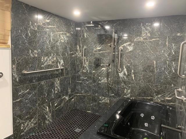 Beautifully Renovated Summer Of 2020 Come And Enjoy This Lovely Unit キーウェスト エクステリア 写真