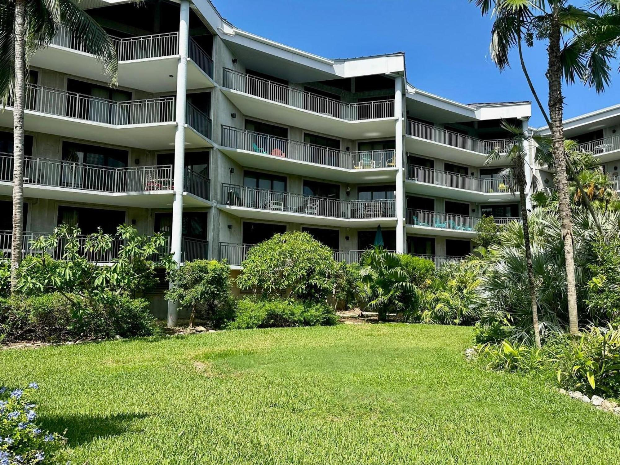 Beautifully Renovated Summer Of 2020 Come And Enjoy This Lovely Unit キーウェスト エクステリア 写真